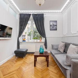 2 Bedroom Apartment - Sereno Fenn'A 5 Street