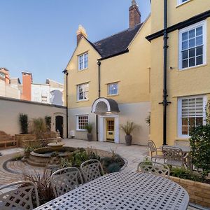 Greyfriars Hideaway