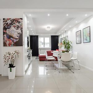 Appartement de Luxe à 3 Chambres à Coucher
