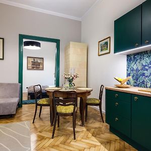 Tyzenhauz Apartments Lobzowska Street