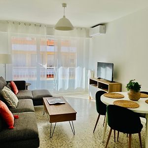 Appartement à 2 Chambres à Coucher