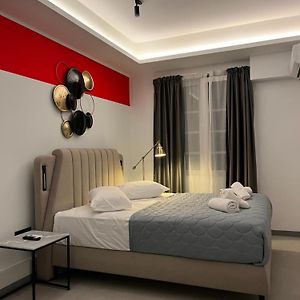 Muses Suite By Zeussuites