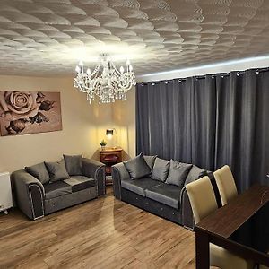 Appartement à 3 Chambres à Coucher