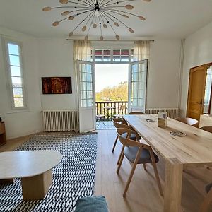 Appartement de Luxe à 2 Chambres à Coucher