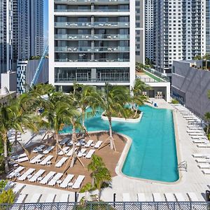 Modern 1Br Apartment With Breathtaking Views Heart Of Downtown