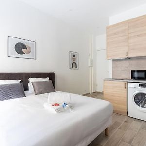 Ballu Place De Clichy Cosy Studio