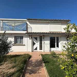 Villa à 3 Chambres à Coucher