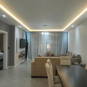 Appartement de Luxe à 2 Chambres à Coucher