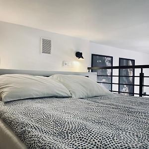 Apartment Premium Jacuzzi For Couples, Old Town