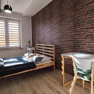 Appartement à 3 Chambres à Coucher