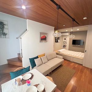 Appartement à 3 Chambres à Coucher