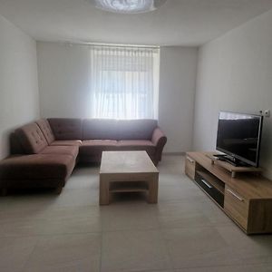 Appartement à 2 Chambres à Coucher