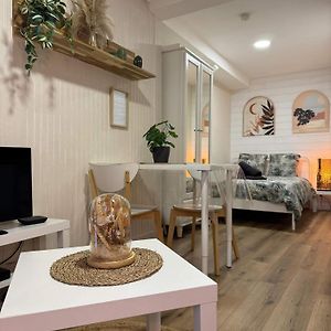 Studio Centre Ville Sete