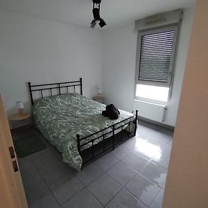 Appartement à 3 Chambres à Coucher