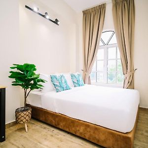 Swing & Pillows - Jalan Changkat Thambi Dollah Kuala Lumpur