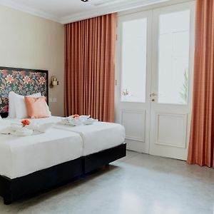 King Charles Hotel