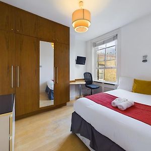 Appartement Luxe à 4 Chambres à Coucher