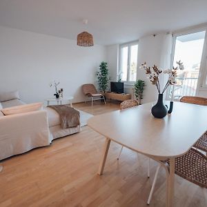 Appartement à 2 Chambres à Coucher