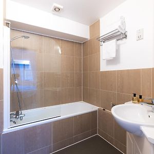 Appartement à 3 Chambres à Coucher