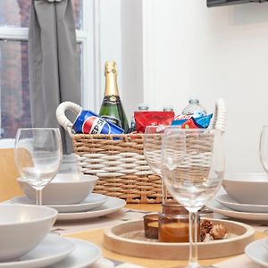 Appartement de Luxe à 3 Chambres à Coucher