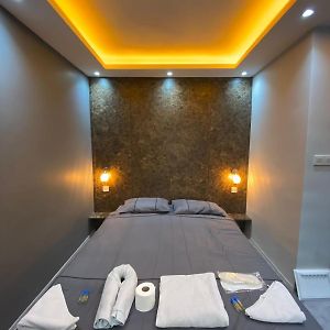 New La Pella Suites