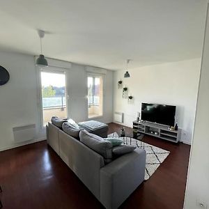 Appartement à 2 Chambres à Coucher
