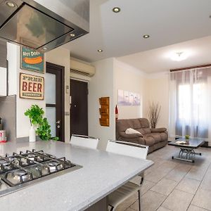 Appartement à 2 Chambres à Coucher
