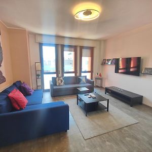 Appartement à 2 Chambres à Coucher