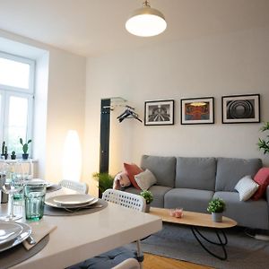 Appartement à 3 Chambres à Coucher