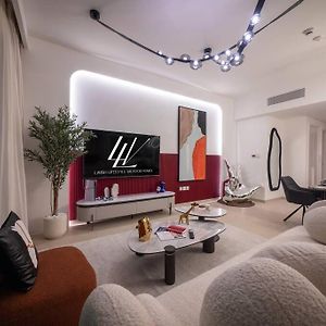 Appartement Luxe à 4 Chambres à Coucher