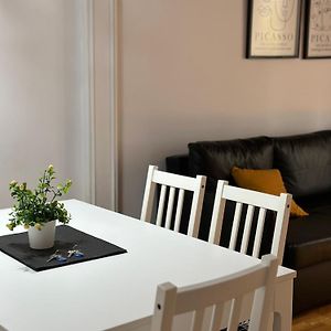 Appartement à 2 Chambres à Coucher