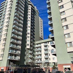Cozy, Beautiful View, Parking, 1 Stop By Train To Old Town