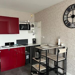 Joli Studio Avec Parking Prive, Bien Situe