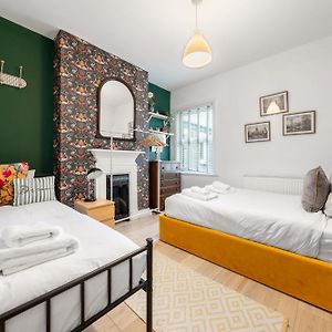 Appartement à 2 Chambres à Coucher