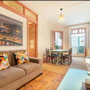 Appartement à 3 Chambres à Coucher