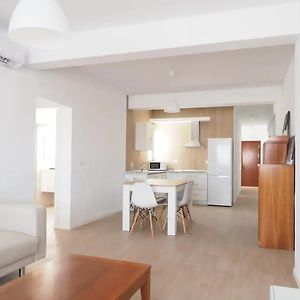 Appartement à 3 Chambres à Coucher