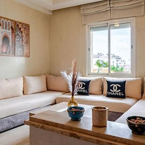 Appartement Avec Terrasse En Plein Centre De Ville