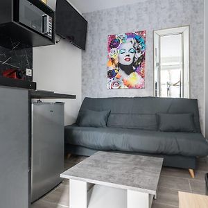 Cozy Studio In The Heart Of Paris