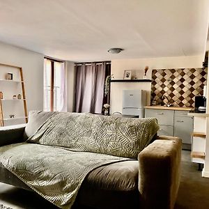 Appartement à 2 Chambres à Coucher