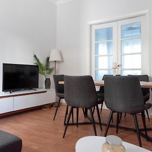 Appartement à 2 Chambres à Coucher