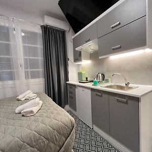 Medusa Suite By Zeussuites