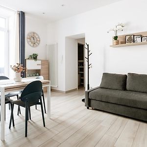 Botanic Apartments - Rooms