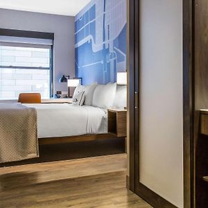 Chambre Lit King-Size avec Accès aux Personnes Handicapées