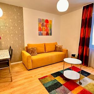 The Prince'S Neighbour Apartment Budapest With Free Garage