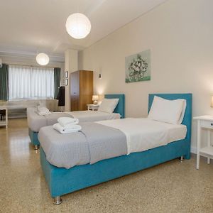 Central Apartment On Pedestrian Street By Ghh