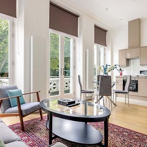 Appartement à 2 Chambres à Coucher