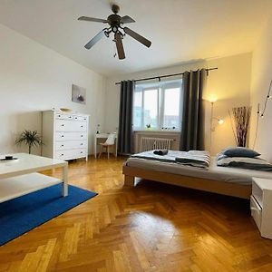 Appartement à 2 Chambres à Coucher