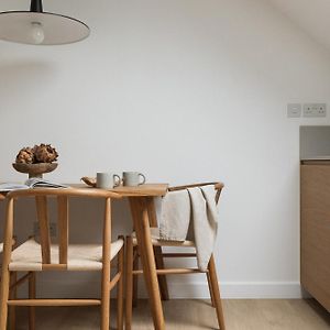 Japandi Residence 2Br Soft Minimal Flat With Attic