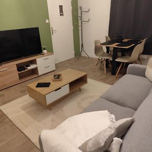 Appartement à 2 Chambres à Coucher