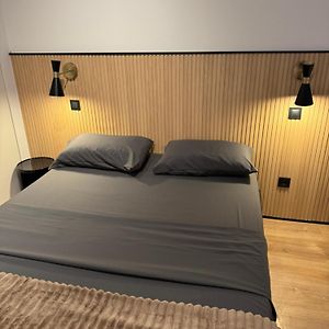 Appartement de Luxe à 2 Chambres à Coucher